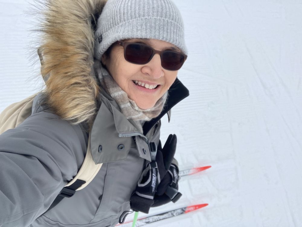 Marina di The Travelling Petsitter sugli sci in Finlandia