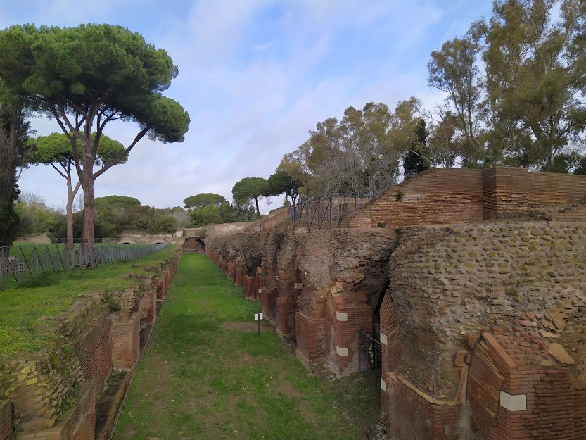 resti area archeologica Portus