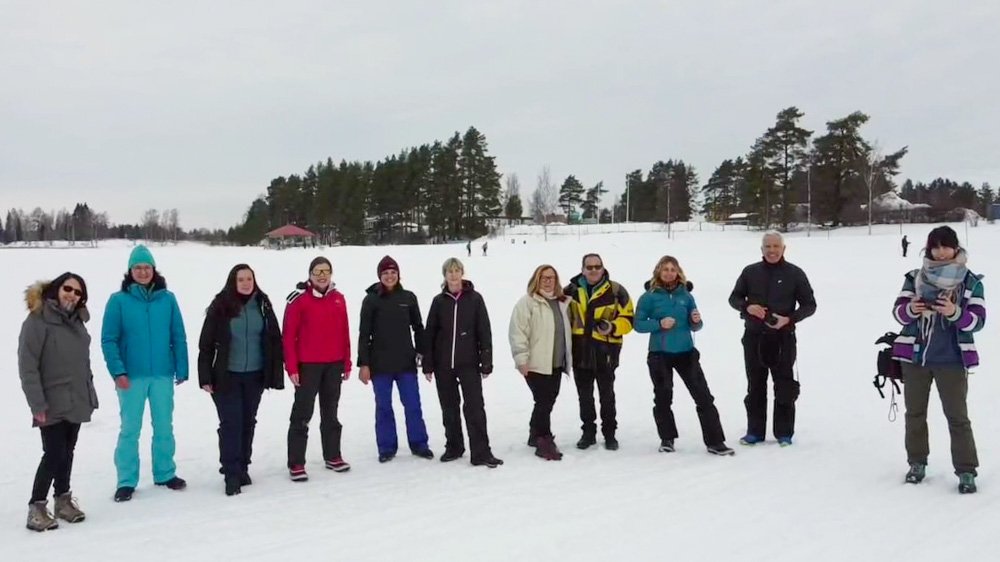 Travel Blogger Italiane sul lago ghiacciato a Vuokatti, Finlandia