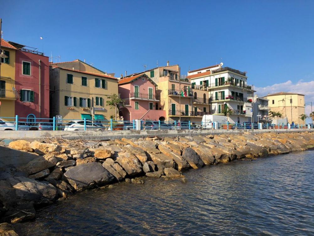 Vista sul lungomare di Santo Stefano in Liguria