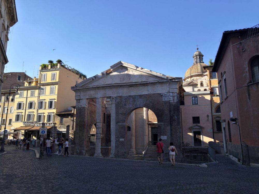 Portico d'Ottavia al ghetto ebraico #cartolinedaroma