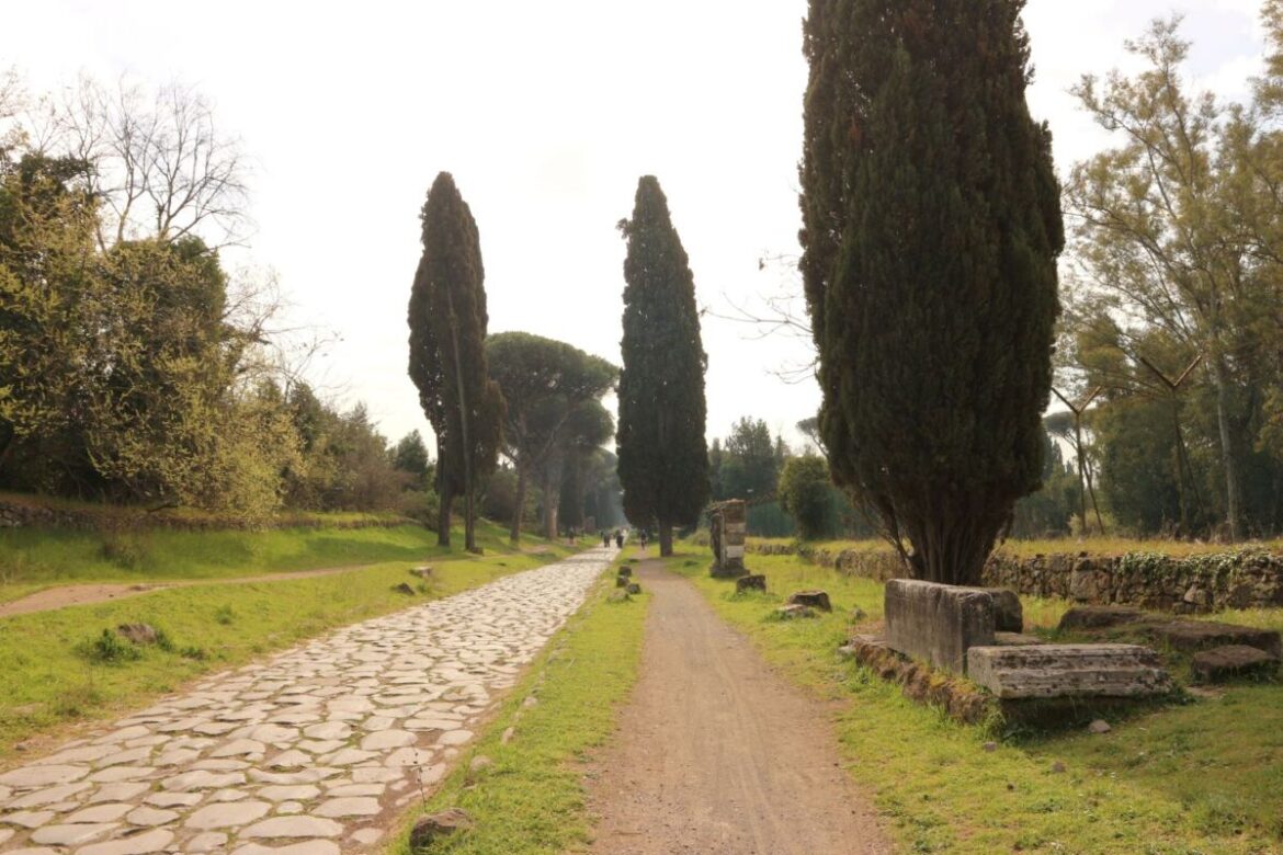 Panorama lungo la Via Appia a Roma Panorama lungo la Via Appia a Roma