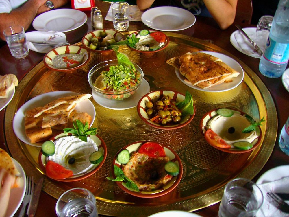 Assaggi di cucina giordana, foto Wikipedia