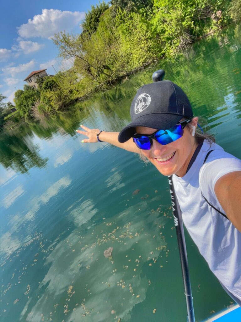 Federica Canton mentre pratica SUP