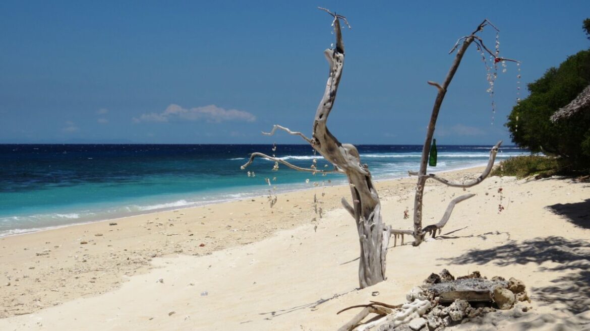 La costa sud di Gili Meno in Indonesia