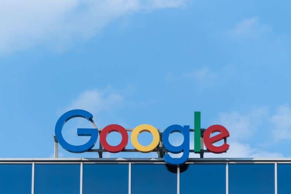 Insegna di Google, foto di Pawel Czerwinski da Unsplash Insegna di Google, foto di Pawel Czerwinski da Unsplash