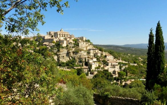 Panorama di Gordes, in Provenza, foto di Pablo Valerio
