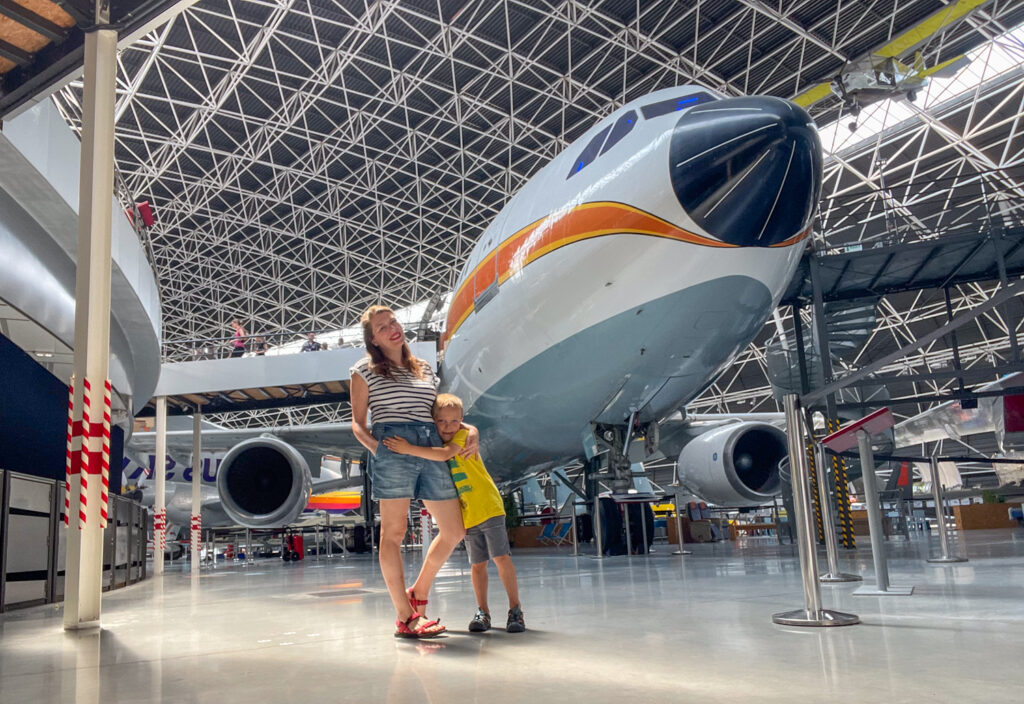 Paola e Ben Bertoni a Aeroscopia, il museo aeronautico di Tolosa