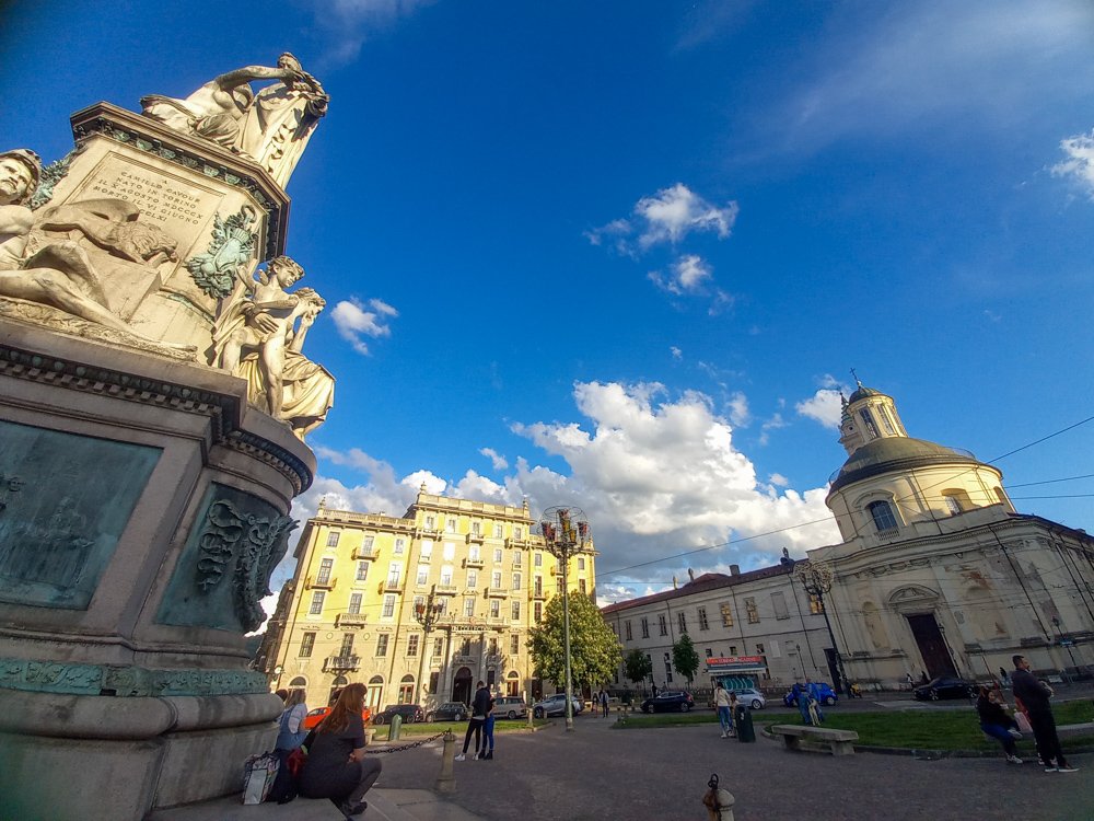 Statua di Cavour in Piazza Carlina a Torino, foto Paola Bertoni