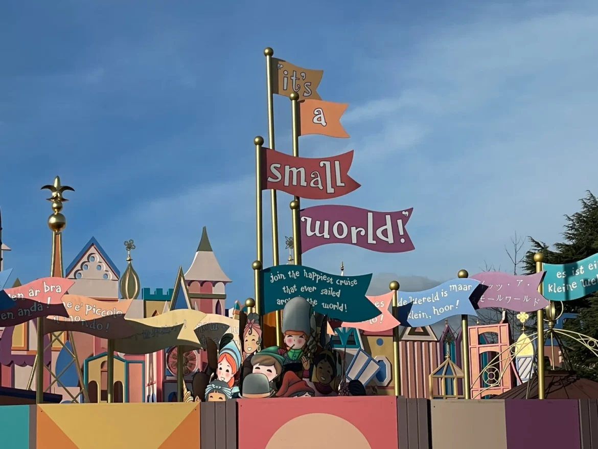 Attrazione It’s a Small World a Disneyland Paris